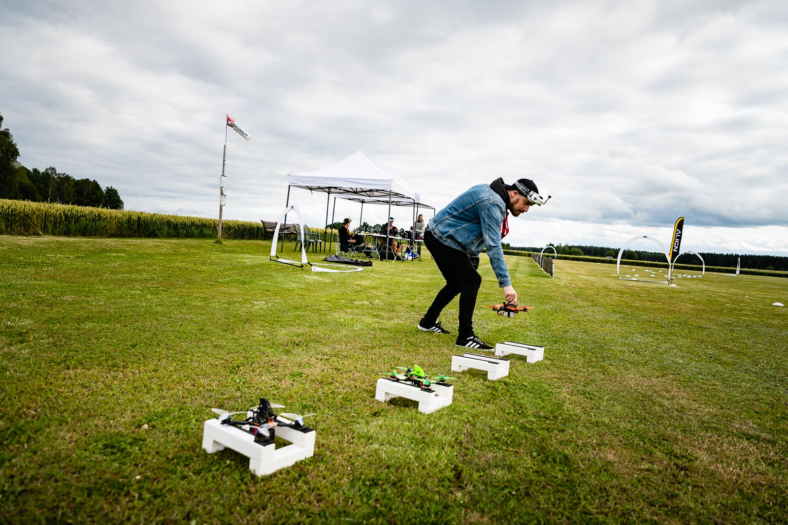 Drone racing är en nervkittlande del av hobbyn